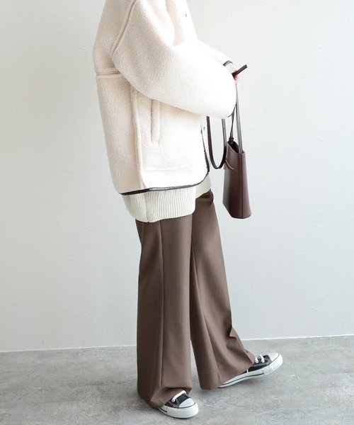 reca（レカ）の「美シルエット センタープレスフレアパンツ（その他パンツ・レディース・ブラック/モカ/グリーン系その他/ブルー系その他/パープル系その他・M）」の3枚目の写真