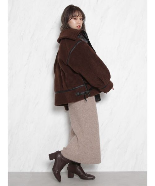 dazzlin（ダズリン）の「パイピングビッグボアブルゾン【パイピングコート】（ブルゾン・レディース・ベージュ/ブラウン/アイボリー・FREE）」の8枚目の写真