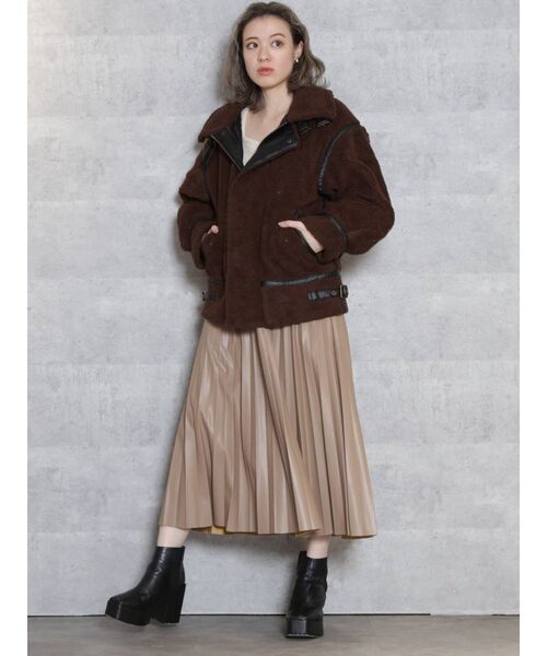 dazzlin（ダズリン）の「パイピングビッグボアブルゾン【パイピングコート】（ブルゾン・レディース・ベージュ/ブラウン/アイボリー・FREE）」の17枚目の写真