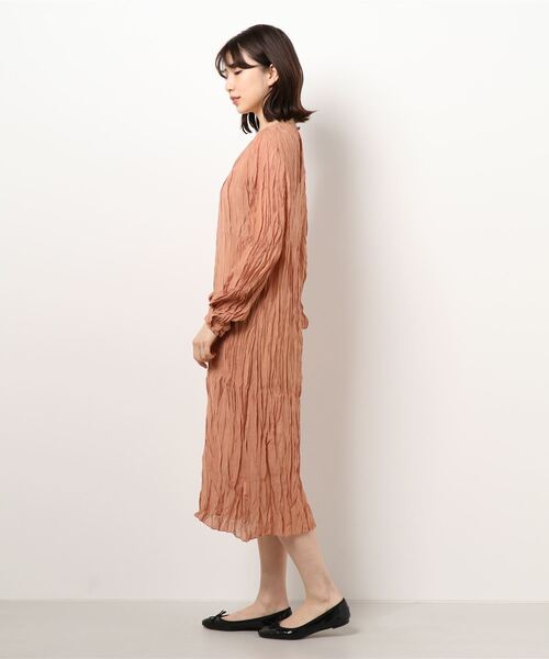 She's Closet（シーズクローゼット）の「ワッシャープリーツ長袖ロングワンピース（ワンピース・レディース・ブラック/パープル/オレンジ/モカ/オートミール・FREE）」の6枚目の写真