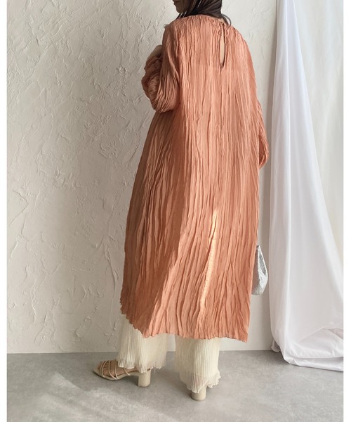 She's Closet（シーズクローゼット）の「ワッシャープリーツ長袖ロングワンピース（ワンピース・レディース・ブラック/パープル/オレンジ/モカ/オートミール・FREE）」の12枚目の写真