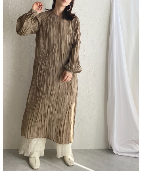 She's Closet（シーズクローゼット）の「ワッシャープリーツ長袖ロングワンピース（ワンピース・レディース・ブラック/パープル/オレンジ/モカ/オートミール・FREE）」の15枚目の写真