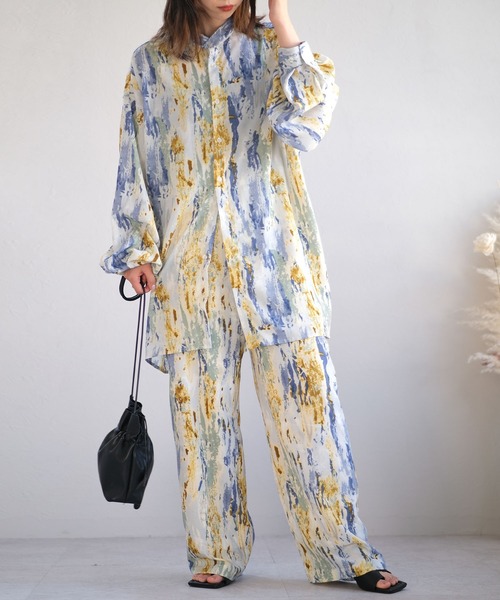 ＡＮＤＪ（アンドジェイ）の「ジョーゼットペイント柄バンドカラーシャツ（シャツ/ブラウス・レディース・ブルー/グリーン/ベージュ・M）」の4枚目の写真