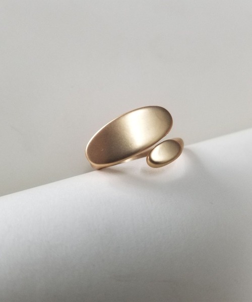 juweel（ユウェル）の「レディース ゴールド楕円リング（リング・レディース・ゴールド/イエローゴールド・FREE）」の2枚目の写真