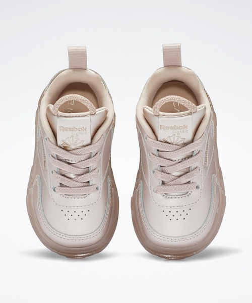 Reebok（リーボック）の「カーディB クラブシー / Cardi B Club C Shoes（スニーカー・キッズ・パープル/ベージュ/ホワイト×ホワイト/ブラック×レッド/ピンクゴールド・13.0cm/12cm/16.0cm/14.0cm/15.0cm）」の20枚目の写真