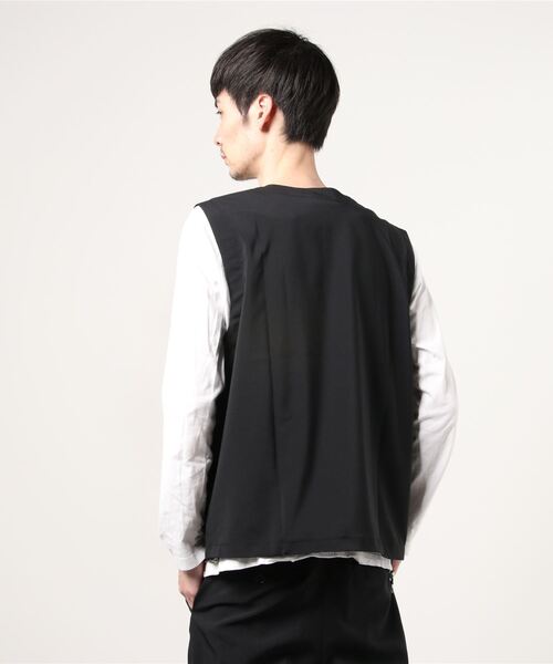 Chikashitsu +（チカシツプラス）の「【Chikashitsu +チカシツプラス】string vest/ストリング ベスト デザイン ベスト（ベスト・メンズ・ホワイト/ブラック/ベージュ/グレー・ONE SIZE）」の5枚目の写真