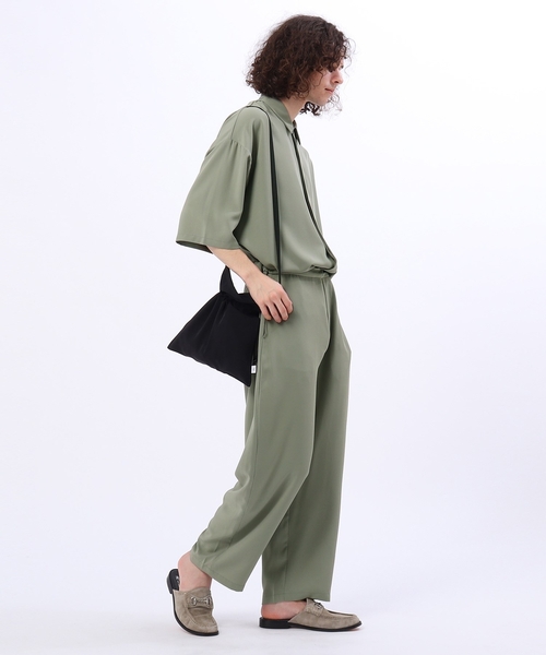 tk.TAKEO KIKUCHI（ティーケータケオキクチ）の「◆【WEB限定】ナメラカシャツセットアップ＋サコッシュ（シャツ＋パンツ＋バッグの夏コーデ3点セット）（シャツ/ブラウス・メンズ・ブラック/グレー/ライトグリーン・01/02/03）」の17枚目の写真