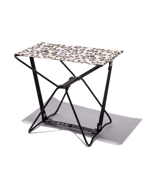 KiU（キウ）の「【KiU】600D FLD STOOL フォールディングスツール（アウトドアグッズ・レディース・その他1/その他3/レオパード/その他6/その他4/その他2/その他5/その他8/その他9/その他7/キャメル/ブラック/その他10・FREE）」の9枚目の写真