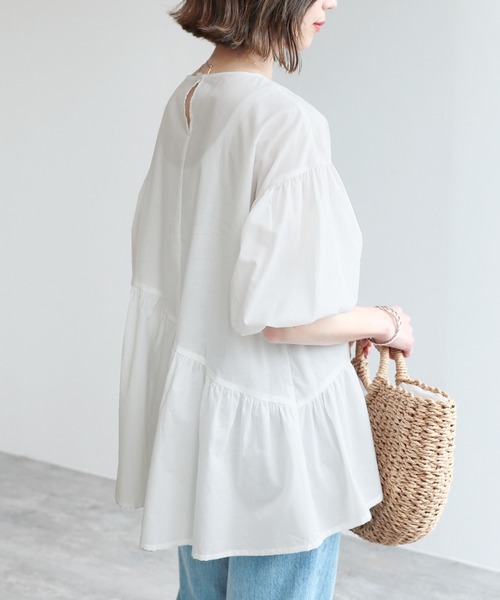 reca（レカ）の「ボリューム袖フレアブラウス（シャツ/ブラウス・レディース・ブラック/ベージュ/オフホワイト/ミント・M）」の2枚目の写真