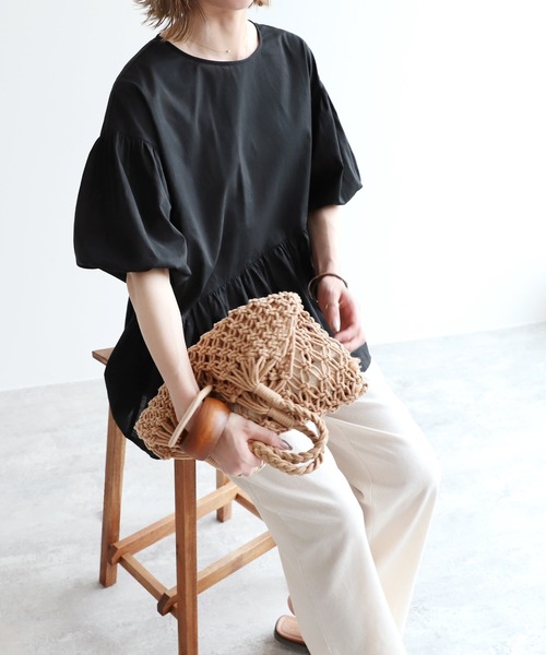 reca（レカ）の「ボリューム袖フレアブラウス（シャツ/ブラウス・レディース・ブラック/ベージュ/オフホワイト/ミント・M）」の12枚目の写真