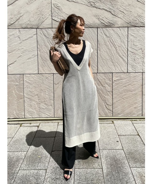 ulu（ウル）の「original Vneck mesh design dress（ワンピース・レディース・ベージュ/オフホワイト・FREE）」の5枚目の写真