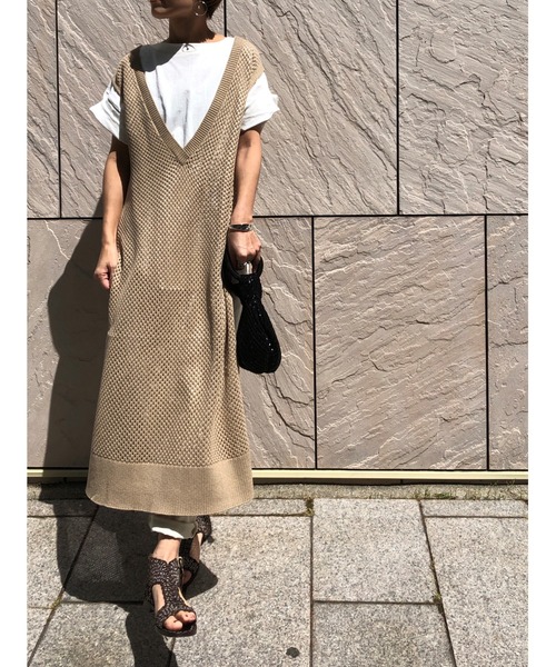 ulu（ウル）の「original Vneck mesh design dress（ワンピース・レディース・ベージュ/オフホワイト・FREE）」の6枚目の写真
