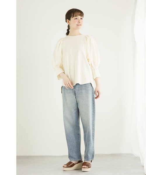 White Collection（ホワイトコレクション）の「【2021AW】異素材切り替えボリュームスリーブプルオーバー（Tシャツ/カットソー・レディース・ホワイト/ブラック/ブラウン/ナチュラル・FREE）」の5枚目の写真