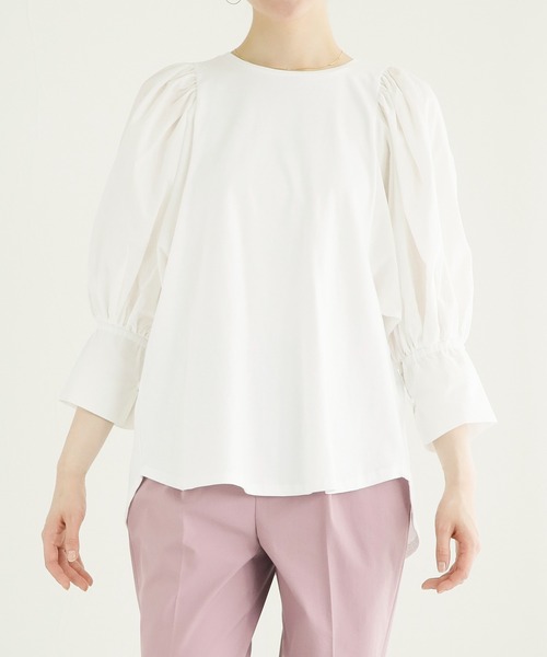 White Collection（ホワイトコレクション）の「【2021AW】異素材切り替えボリュームスリーブプルオーバー（Tシャツ/カットソー・レディース・ホワイト/ブラック/ブラウン/ナチュラル・FREE）」の14枚目の写真