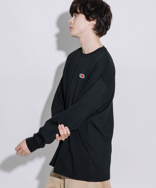 FRUIT OF THE LOOM(フルーツオブザルーム)の「ワッペン付L/S Tシャツ / ロンT / 長袖 / トップス / シンプル / カジュアル / 無地 / ワンポイント / ユニセックス(Tシャツ/カットソー・レディース・ホワイト/ブラック・M/L/XL)」の8枚目の写真