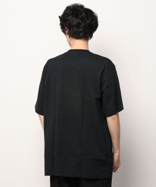 A BATHING APE(アベイシングエイプ)の「RANDOM BAPE STA APE HEAD RLX TEE M(Tシャツ/カットソー・メンズ・ホワイト×ブラック/ブラック×ブラック/ホワイト×ネイビー/ブラック×ブルー・SMALL/MEDIUM/LARGE/X-LARGE/XX-LARGE)」の9枚目の写真