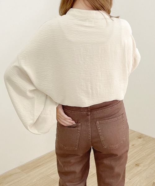 apres jour clair（アプレジュールクレア）の「【apres jour clair】袖ボリュームバンドカラーシャツ【ZOZOTOWN限定アイテム】（シャツ/ブラウス・レディース・ピンクベージュ/アイボリー/オフホワイト/ブラウン系その他/オレンジ系その他/ベージュ・X-LARGE/フリー）」の13枚目の写真