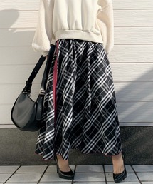Q | サイドライン メモリーチェックボリュームスカート(スカート)