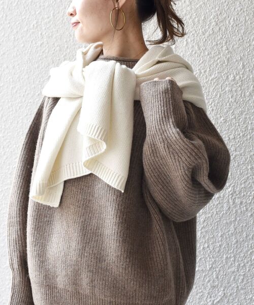 SHIPS（シップス）の「〈手洗い可能〉フードマフラー◆（マフラー・レディース・ブラック/ナチュラル・ONE SIZE）」の11枚目の写真