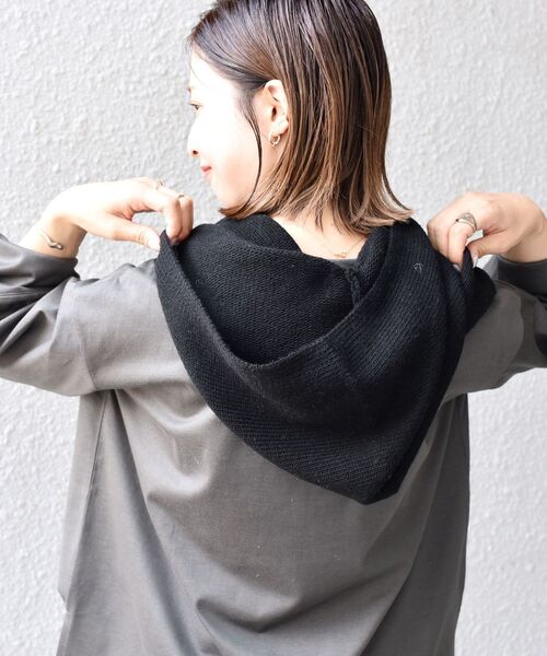 SHIPS（シップス）の「〈手洗い可能〉フードマフラー◆（マフラー・レディース・ブラック/ナチュラル・ONE SIZE）」の13枚目の写真