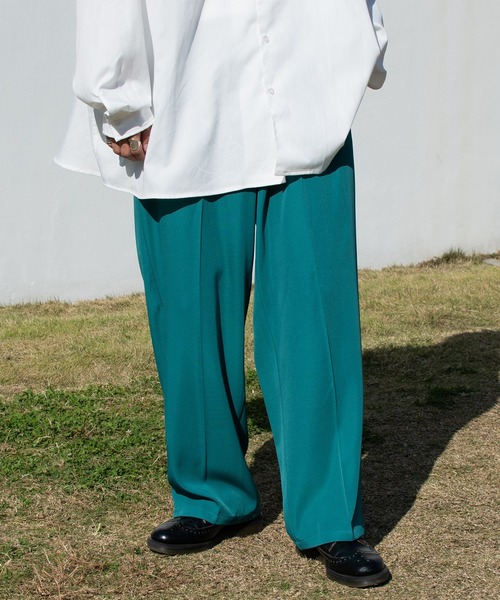 Perushu(ペルーシュ)の「センタープレスワイドカラースラックス(その他パンツ・メンズ・レッド/グリーン/ライトブラウン・SMALL/MEDIUM/LARGE)」の2枚目の写真