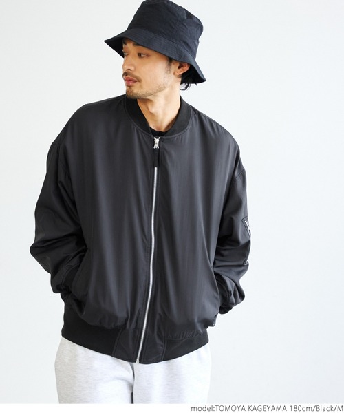 coca（coca）（コカ）の「メンズ ナイロンツイルMA-1（MA-1・メンズ・ブラック/カーキ・M/L）」の4枚目の写真