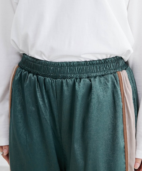 BONbazaar（ボンバザール）の「サテンジャガードライン入りパンツ（その他パンツ・レディース・ブラック/グリーン・FREE）」の18枚目の写真