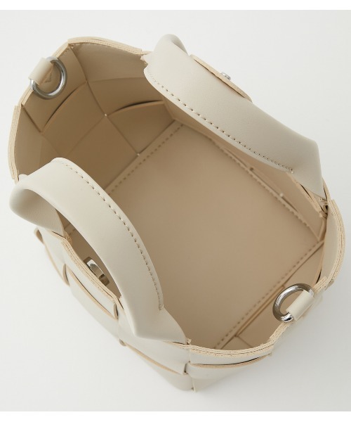 AZUL by moussy（アズールバイマウジー）の「INTRECCIATO BAG/イントレチャートバッグ（ショルダーバッグ・レディース・グリーン/ブラック/アイボリー・FREE）」の8枚目の写真