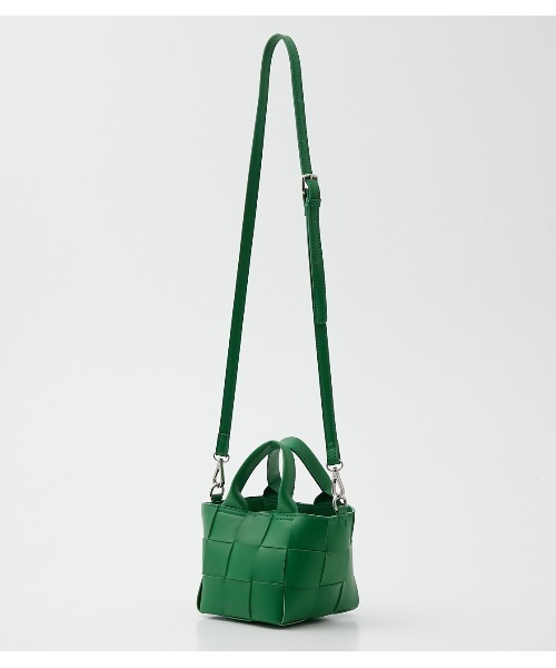 AZUL by moussy（アズールバイマウジー）の「INTRECCIATO BAG/イントレチャートバッグ（ショルダーバッグ・レディース・グリーン/ブラック/アイボリー・FREE）」の16枚目の写真