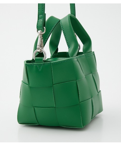 AZUL by moussy（アズールバイマウジー）の「INTRECCIATO BAG/イントレチャートバッグ（ショルダーバッグ・レディース・グリーン/ブラック/アイボリー・FREE）」の17枚目の写真