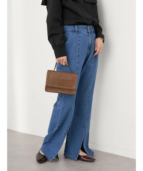 earth music&ecology(アースミュージックアンドエコロジー)の「センタースリットフレアデニムパンツ*(デニムパンツ・レディース・インディゴブルー/ライトインディゴブルー・S/M)」の3枚目の写真