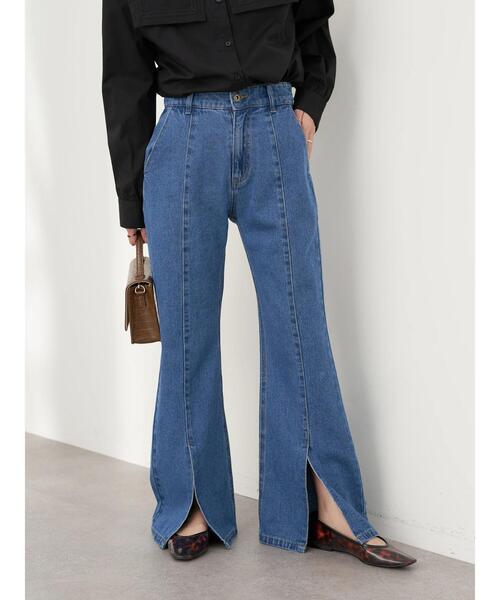 earth music&ecology(アースミュージックアンドエコロジー)の「センタースリットフレアデニムパンツ*(デニムパンツ・レディース・インディゴブルー/ライトインディゴブルー・S/M)」の13枚目の写真