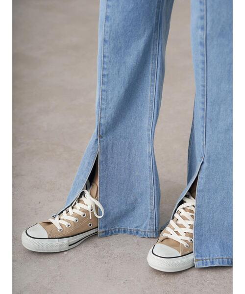 earth music&ecology(アースミュージックアンドエコロジー)の「センタースリットフレアデニムパンツ*(デニムパンツ・レディース・インディゴブルー/ライトインディゴブルー・S/M)」の19枚目の写真