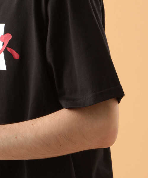 AVIREX（アヴィレックス）の「カタカナ ロゴ Tシャツ / KATAKANA LOGO T-SHIRT / アヴィレックス / AVIREX（Tシャツ/カットソー・メンズ・オフホワイト/ブラック/グリーン/カーキ・LARGE/X-LARGE/XX-LARGE/MEDIUM）」の15枚目の写真