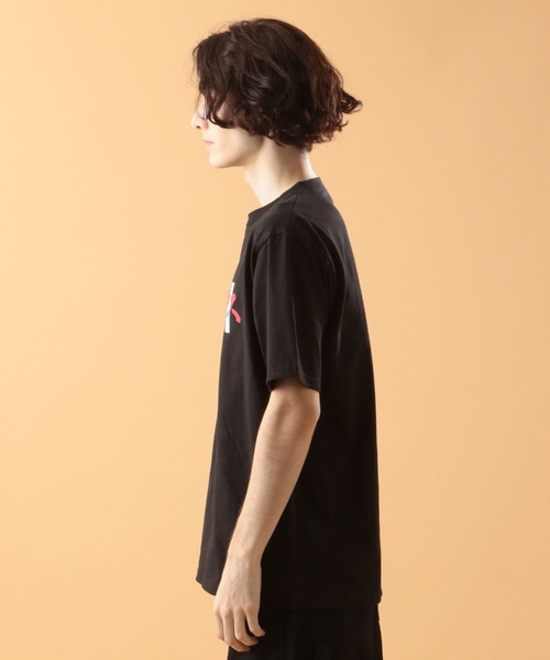 AVIREX（アヴィレックス）の「カタカナ ロゴ Tシャツ / KATAKANA LOGO T-SHIRT / アヴィレックス / AVIREX（Tシャツ/カットソー・メンズ・オフホワイト/ブラック/グリーン/カーキ・LARGE/X-LARGE/XX-LARGE/MEDIUM）」の8枚目の写真