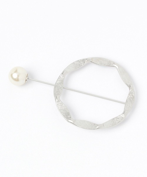 studio CLIP(スタディオクリップ)の「デザインリングブローチ(ブローチ/コサージュ・レディース・その他1/その他2・FREE)」の1枚目の写真