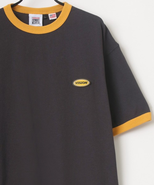 VISION STREET WEAR(ヴィジョンストリートウェア)の「VISION STREET WEAR/ヴィジョンストリートウェア ビッグシルエット ワンポイント ロゴ ワッペン リンガー Tシャツ(Tシャツ/カットソー・メンズ・チャコールグレー/オフホワイト/グリーン/マスタード・LL/M/L)」の3枚目の写真