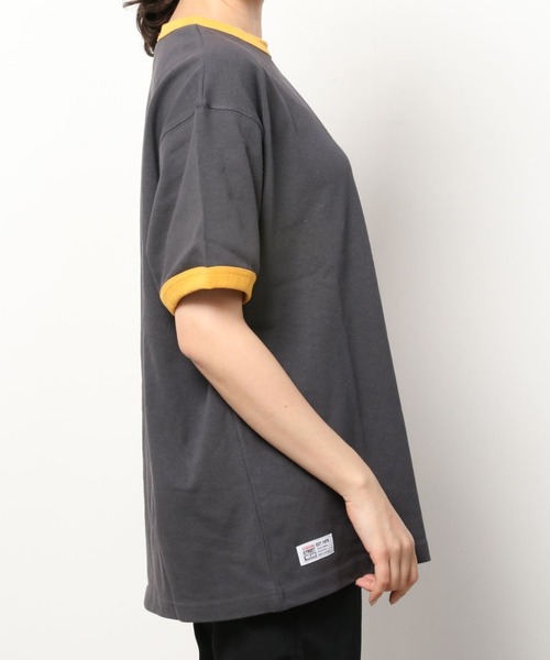 VISION STREET WEAR(ヴィジョンストリートウェア)の「VISION STREET WEAR/ヴィジョンストリートウェア ビッグシルエット ワンポイント ロゴ ワッペン リンガー Tシャツ(Tシャツ/カットソー・メンズ・チャコールグレー/オフホワイト/グリーン/マスタード・LL/M/L)」の11枚目の写真