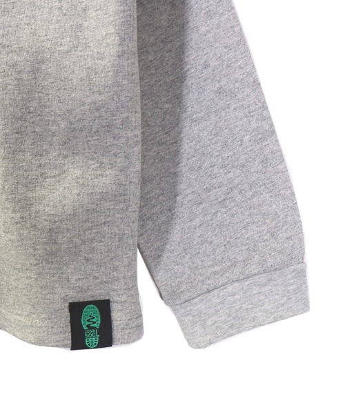 JUNKSOUL（ジャンクソウル）の「国内プリント オッサンとクマのレコード池での釣り対決ロンT(M4)（Tシャツ/カットソー・キッズ・ベージュ/オレンジ/ライトイエロー/ブラック/カーキ/杢グレー/ライトブルー/ホワイト・100cm/110cm/120cm/130cm/140cm/150cm/160cm）」の11枚目の写真