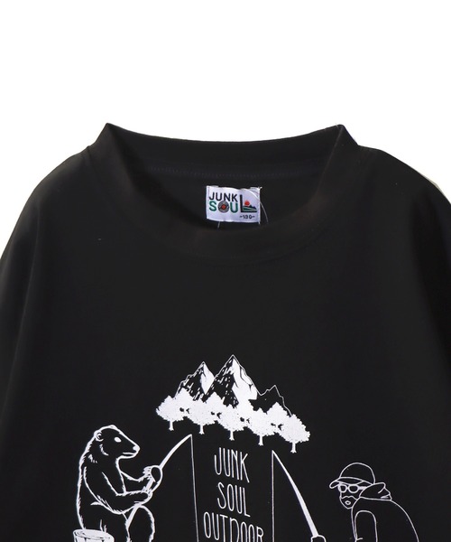 JUNKSOUL（ジャンクソウル）の「国内プリント オッサンとクマのレコード池での釣り対決ロンT(M4)（Tシャツ/カットソー・キッズ・ベージュ/オレンジ/ライトイエロー/ブラック/カーキ/杢グレー/ライトブルー/ホワイト・100cm/110cm/120cm/130cm/140cm/150cm/160cm）」の16枚目の写真