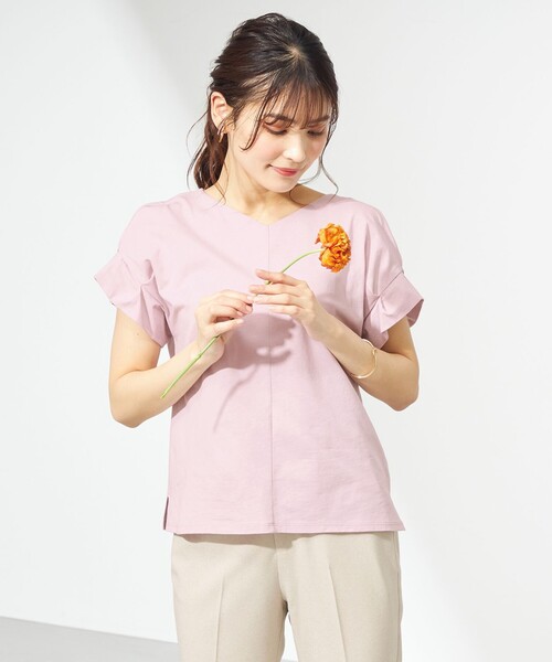 Feroux（フェルゥ）の「【吸水速乾・洗える】タックスリーブVネック Tシャツ（Tシャツ/カットソー・レディース・ホワイト系/ブラック系/ブラック系1/アイボリー系/イエロー系/ピンク系・F）」の6枚目の写真