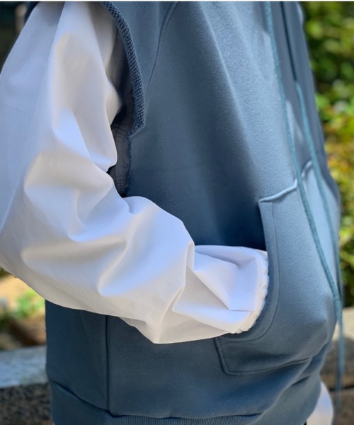 Toironier（トワロニエ）の「TOIRONIER/トワロニエ/CUT OFF PARKA/カットオフパーカー（パーカー・メンズ・ブルー/ピンク/ラベンダー・FREE）」の10枚目の写真