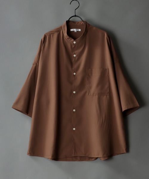 SITRY(シトリー)の「wide silhouette Drape Band Collar shirt/ワイドシルエット ドレープ バンドカラー 半袖 シャツ(シャツ/ブラウス・メンズ・チャコールグレー/ブラウン/サックスブルー/ベージュ/ブルー/ブラウン系その他・M/L)」の3枚目の写真