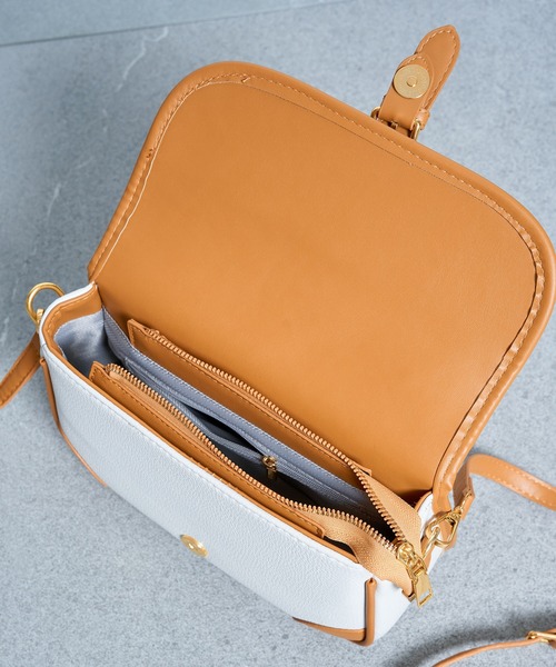 MAISON BREEZE(メゾンブリーズ)の「【MAISON BREEZE】レトロスクエアショルダーバッグ KNF(ショルダーバッグ・レディース・ブラック/アイボリー/グリーン・FREE)」の14枚目の写真