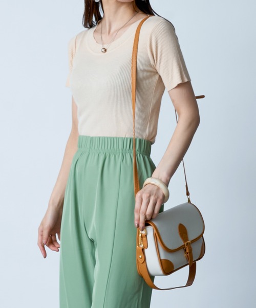 MAISON BREEZE(メゾンブリーズ)の「【MAISON BREEZE】レトロスクエアショルダーバッグ KNF(ショルダーバッグ・レディース・ブラック/アイボリー/グリーン・FREE)」の10枚目の写真