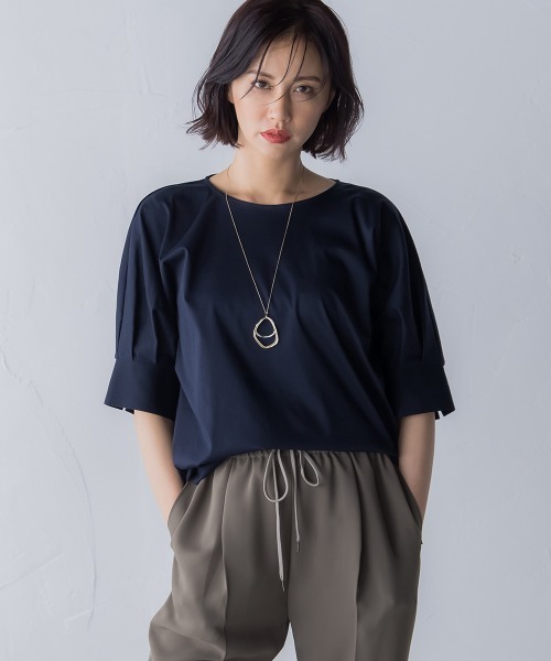 LAUTREAMONT（ロートレアモン）の「【WEB別注】タックスリーブコットンスムースカットソー（Tシャツ/カットソー・レディース・ベージュ/ネイビー/チャコールグレー/パープル・11号/9号）」の3枚目の写真