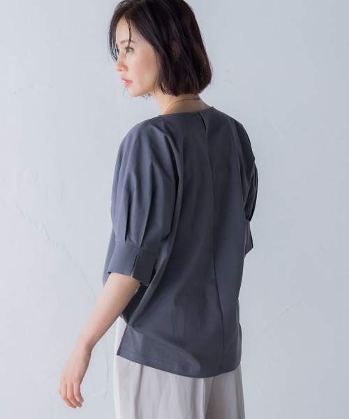 LAUTREAMONT（ロートレアモン）の「【WEB別注】タックスリーブコットンスムースカットソー（Tシャツ/カットソー・レディース・ベージュ/ネイビー/チャコールグレー/パープル・11号/9号）」の12枚目の写真