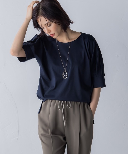 LAUTREAMONT（ロートレアモン）の「【WEB別注】タックスリーブコットンスムースカットソー（Tシャツ/カットソー・レディース・ベージュ/ネイビー/チャコールグレー/パープル・11号/9号）」の19枚目の写真