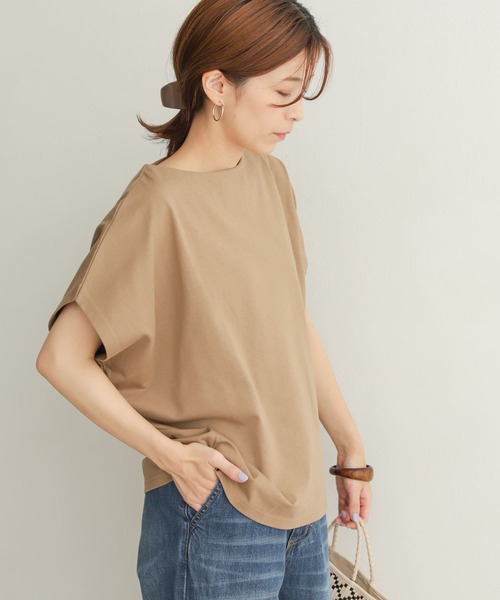 URBAN RESEARCH DOORS（アーバンリサーチドアーズ）の「ドライコットンボートネックプルオーバー（Tシャツ/カットソー・レディース・ベージュ/ネイビー/オフホワイト・MEDIUM）」の2枚目の写真