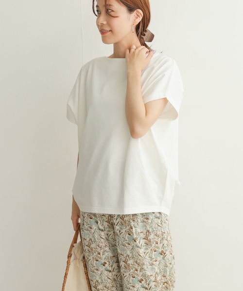 URBAN RESEARCH DOORS（アーバンリサーチドアーズ）の「ドライコットンボートネックプルオーバー（Tシャツ/カットソー・レディース・ベージュ/ネイビー/オフホワイト・MEDIUM）」の5枚目の写真